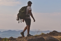 Rucking is de fitnesstrend van 2026 (en je hebt alleen een rugzak nodig)