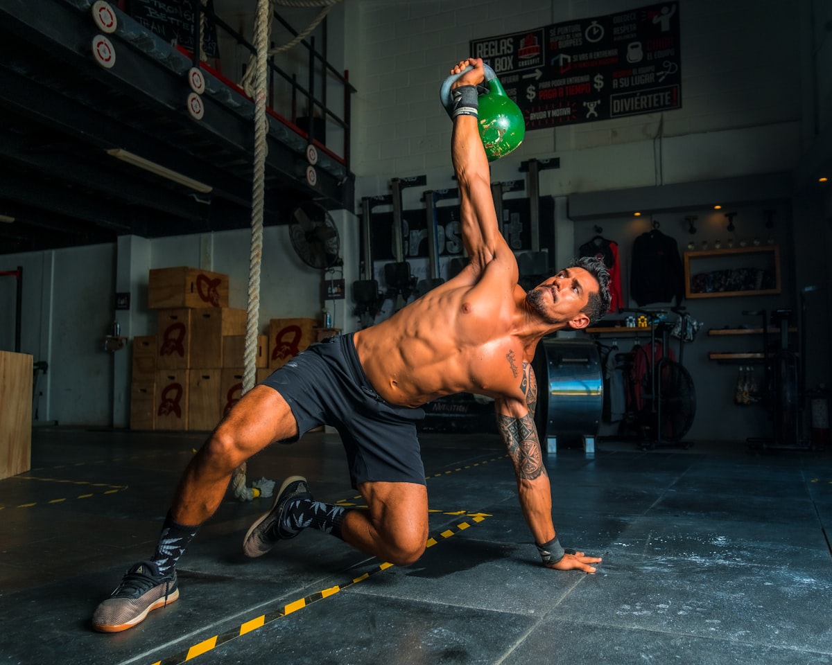 Met één kettlebell train je effectiever dan een uur gym